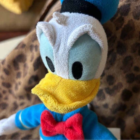 11โ Disney Donald Duck Plush - Adorable, Soft โจ๐ฆ - Picture 3 of 7